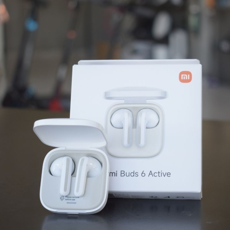 Xiaomi Redmi Buds 6 Active - Auriculares Inalámbricos Bluetooth Blanco Vista Lateral - Mall ZOFRI Iquique